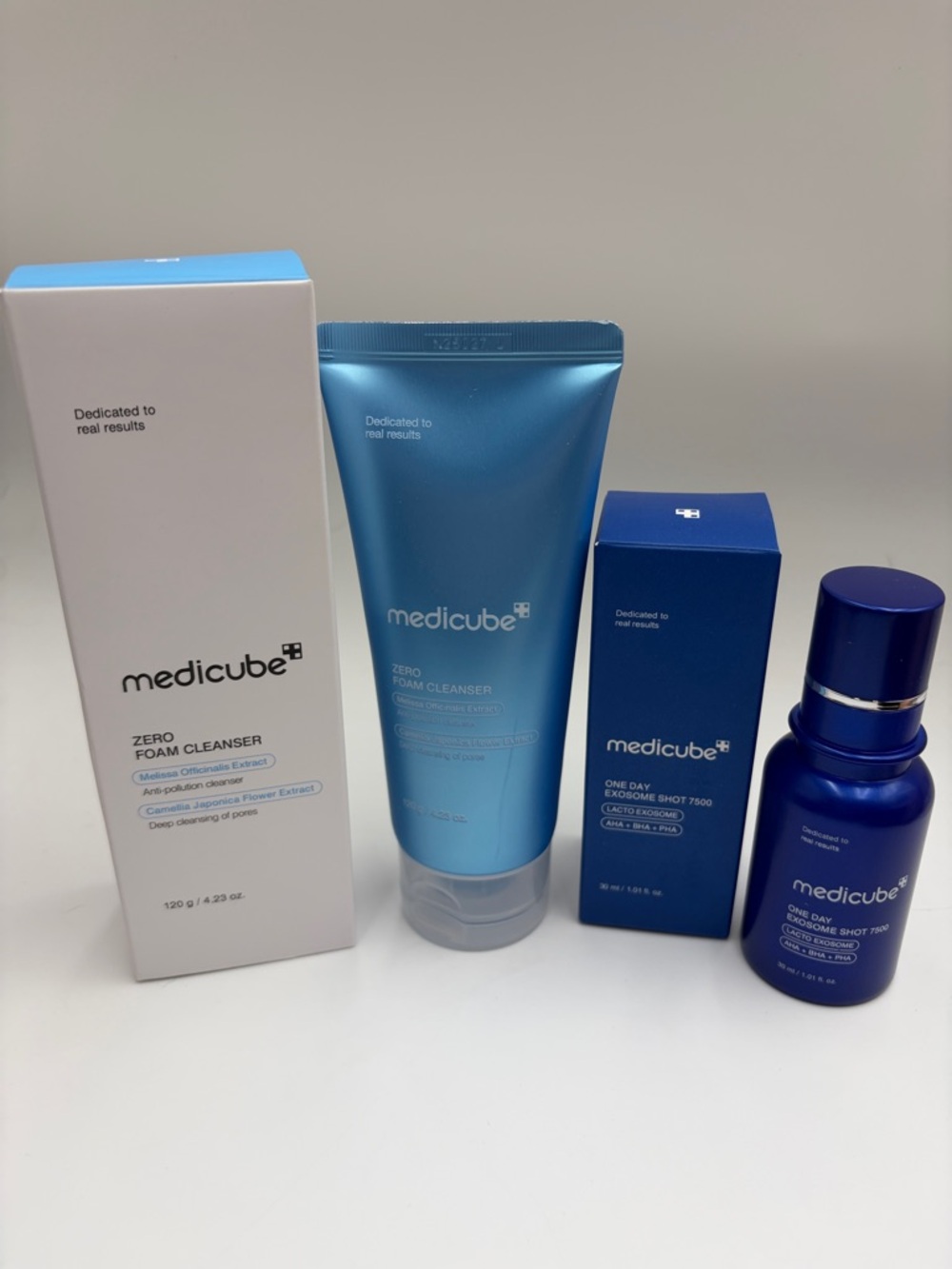 medicube Zero Foam Cleanser & One Day Exosome Shot Set - White & Blue
